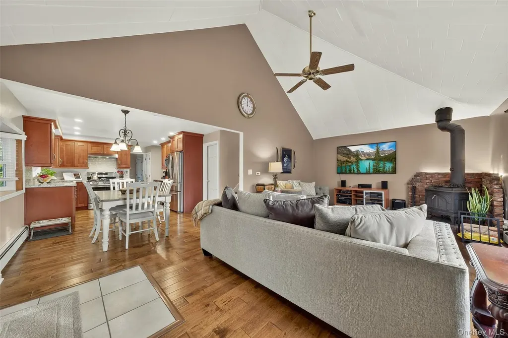 3 Crosshill Road Mahopac NY 10541