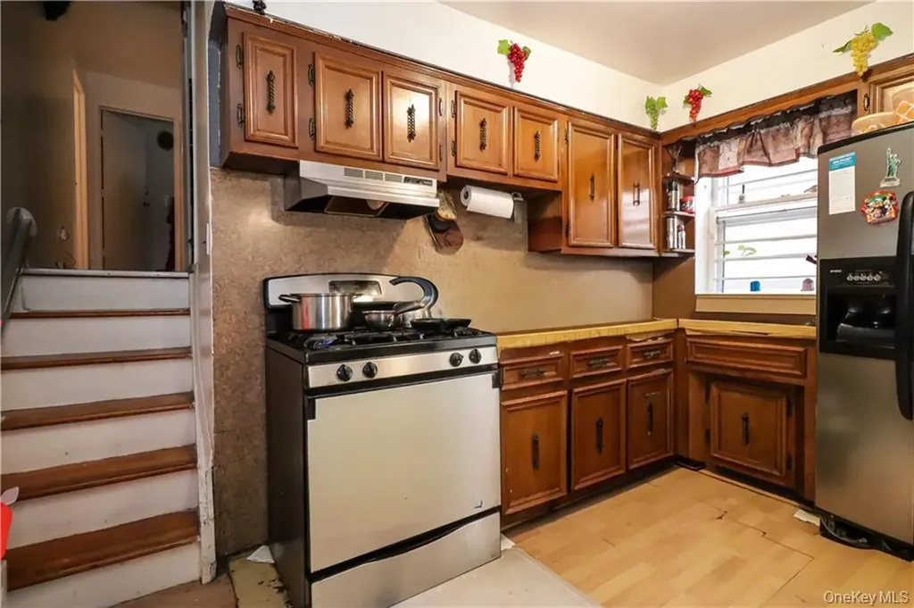 923 E 85th Street Brooklyn NY 11236