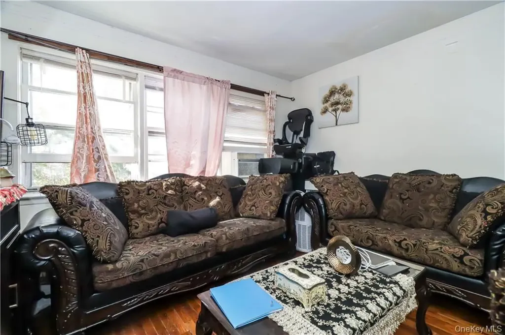 923 E 85th Street Brooklyn NY 11236