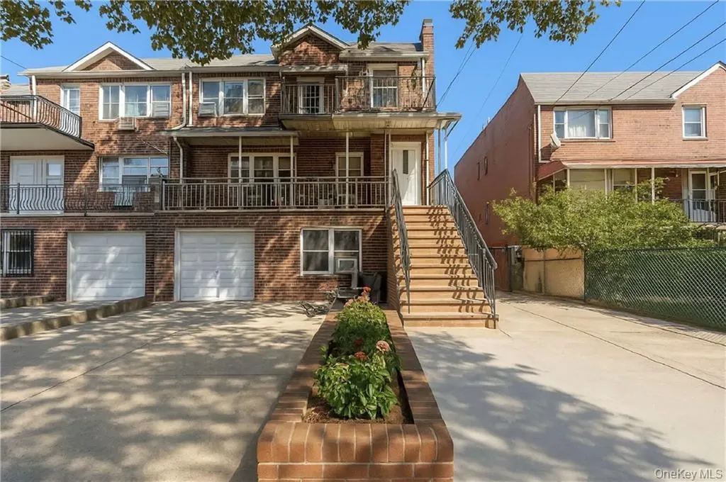 923 E 85th Street Brooklyn NY 11236