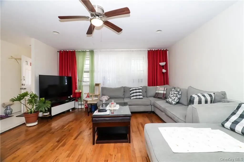 923 E 85th Street Brooklyn NY 11236