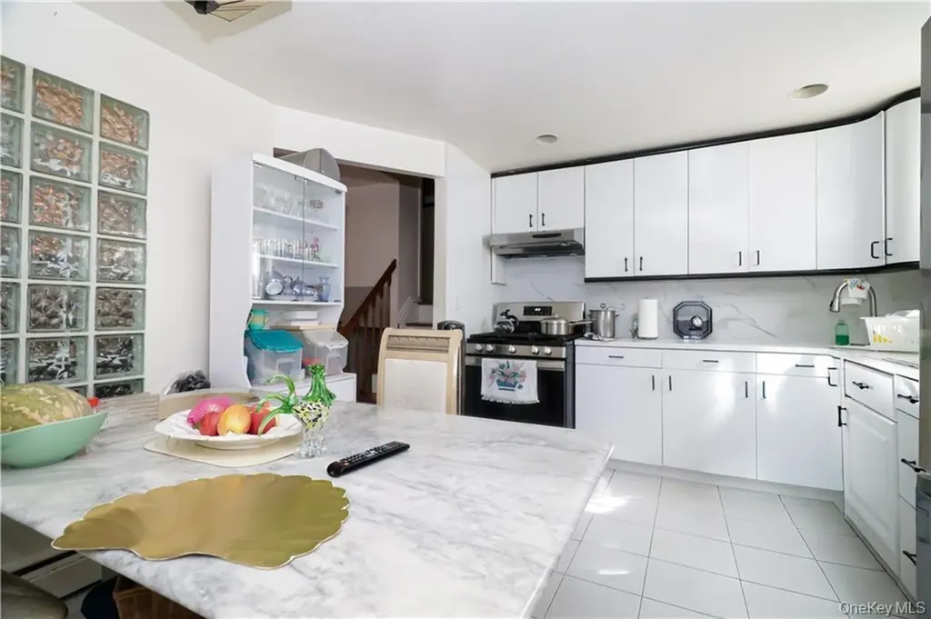 923 E 85th Street Brooklyn NY 11236