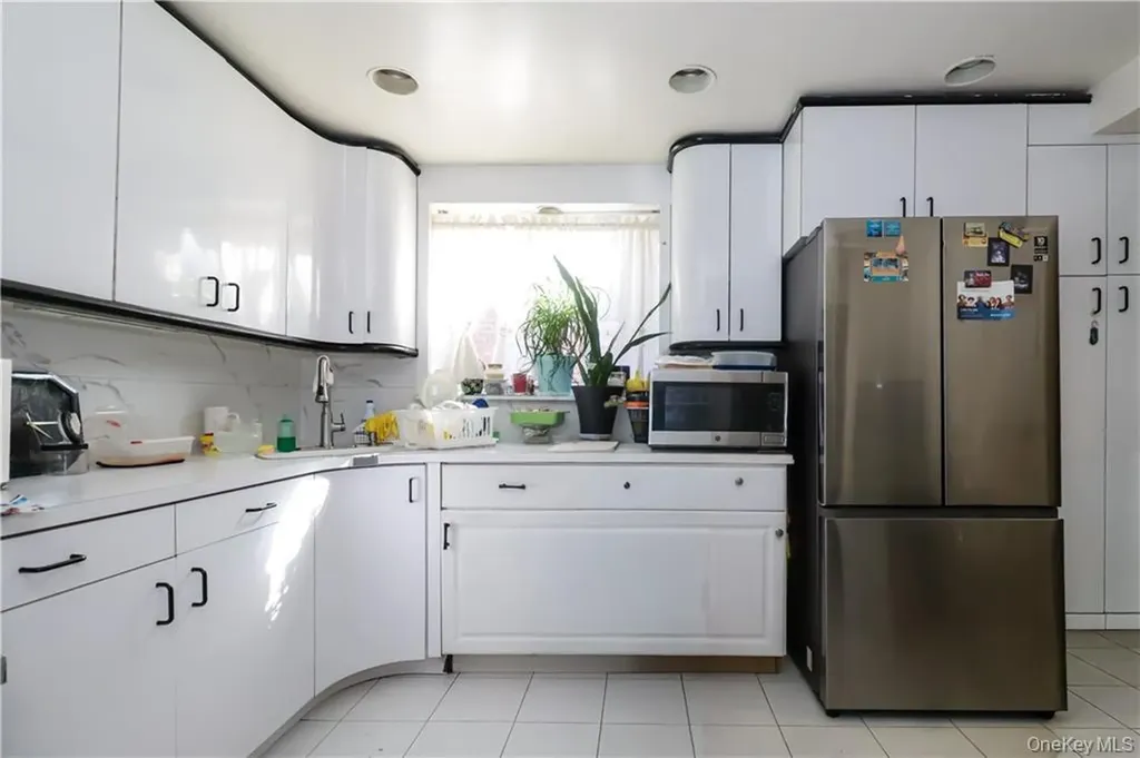 923 E 85th Street Brooklyn NY 11236