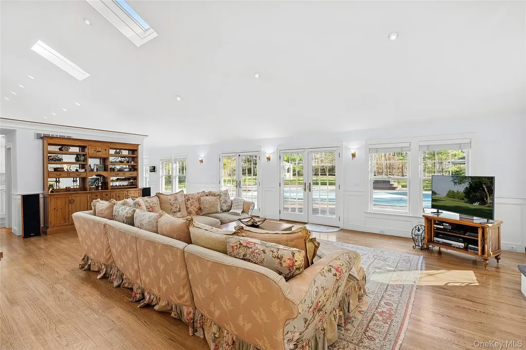 8 East Ridge Court Westhampton NY 11977
