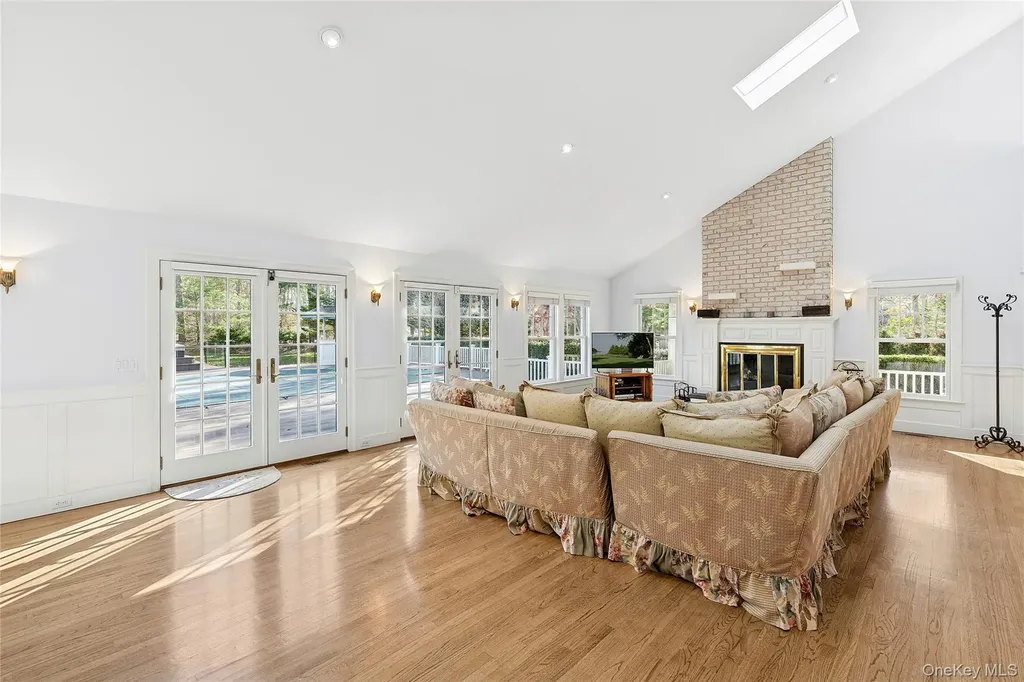8 East Ridge Court Westhampton NY 11977
