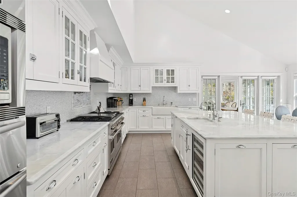 8 East Ridge Court Westhampton NY 11977
