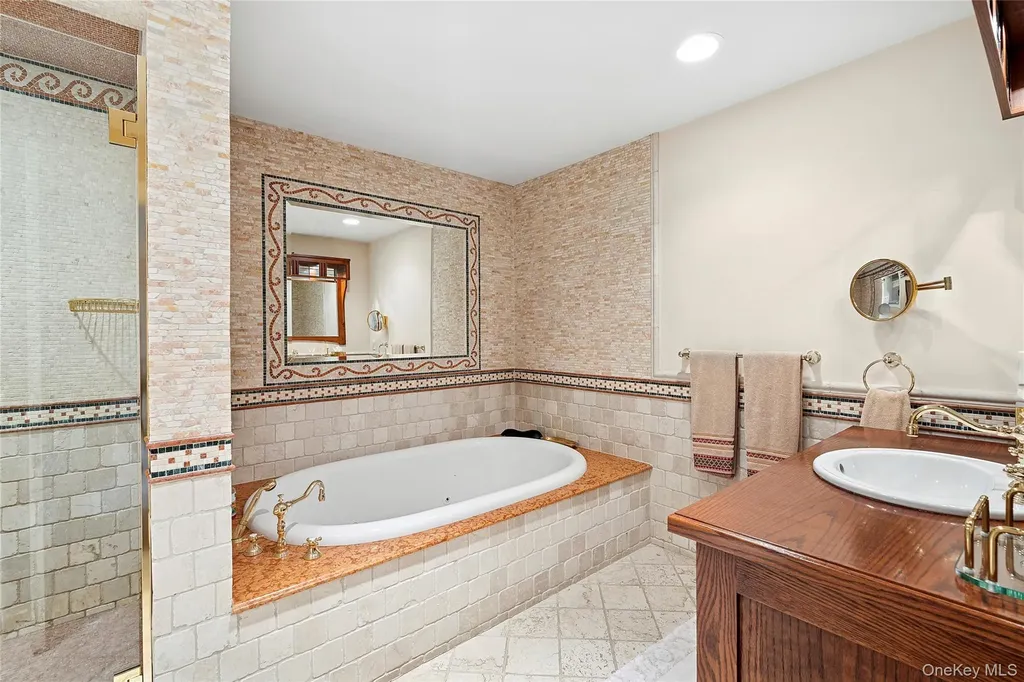 8 East Ridge Court Westhampton NY 11977