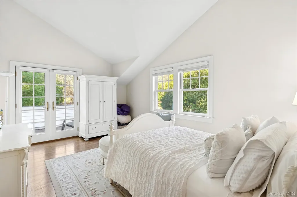 8 East Ridge Court Westhampton NY 11977