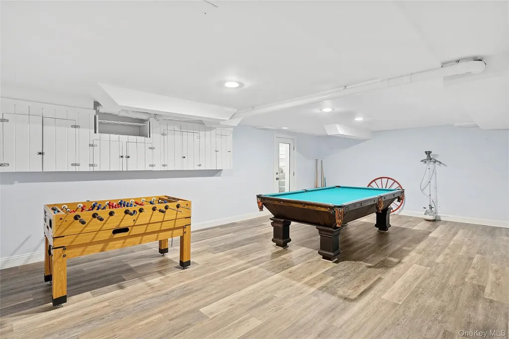 8 East Ridge Court Westhampton NY 11977