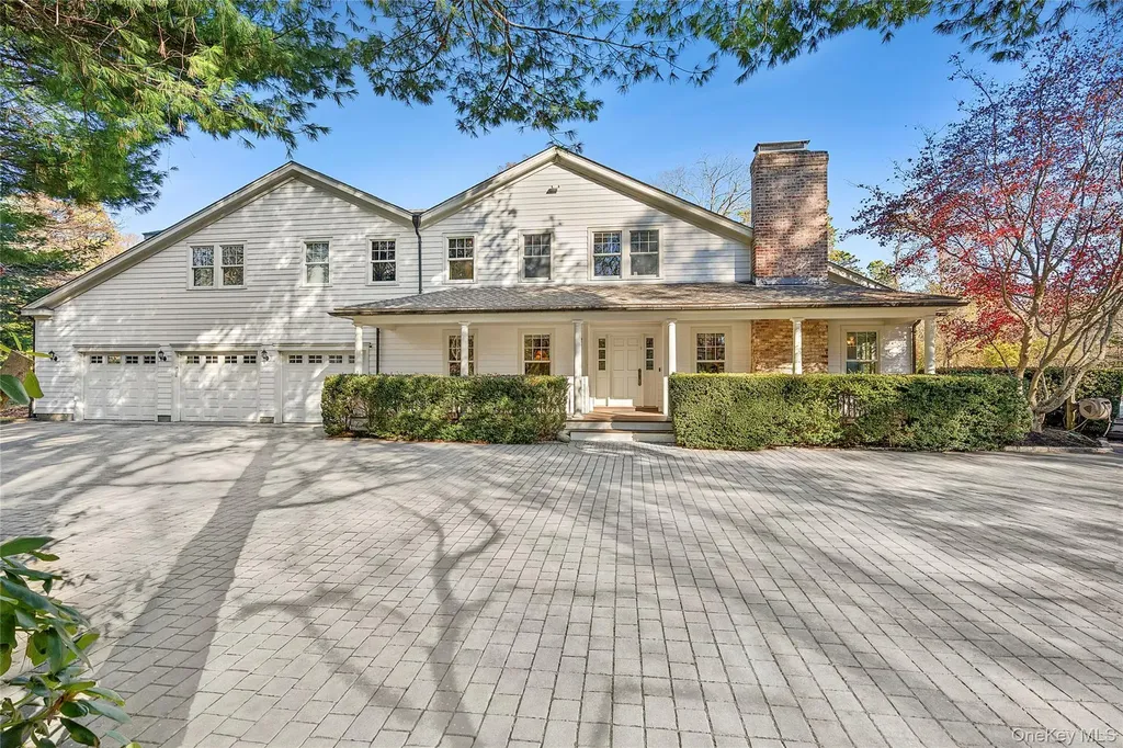 8 East Ridge Court Westhampton NY 11977