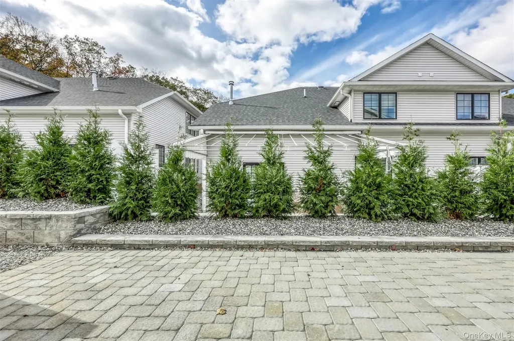 38 Silverwood Circle Suffern NY 10901