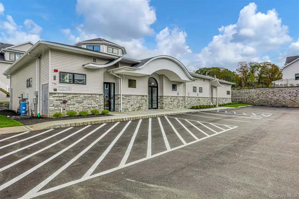 38 Silverwood Circle Suffern NY 10901