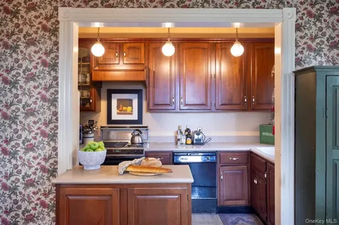 44 W Chestnut Street Kingston NY 12401