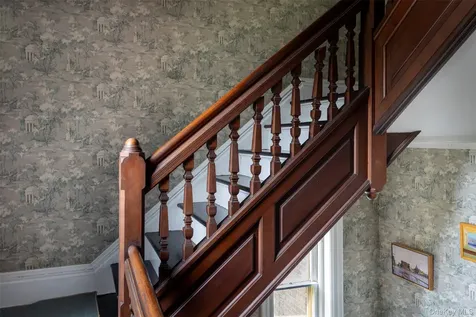 44 W Chestnut Street Kingston NY 12401