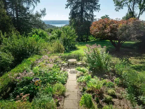 44 W Chestnut Street Kingston NY 12401