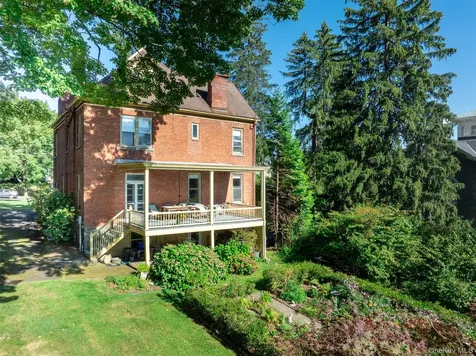 44 W Chestnut Street Kingston NY 12401