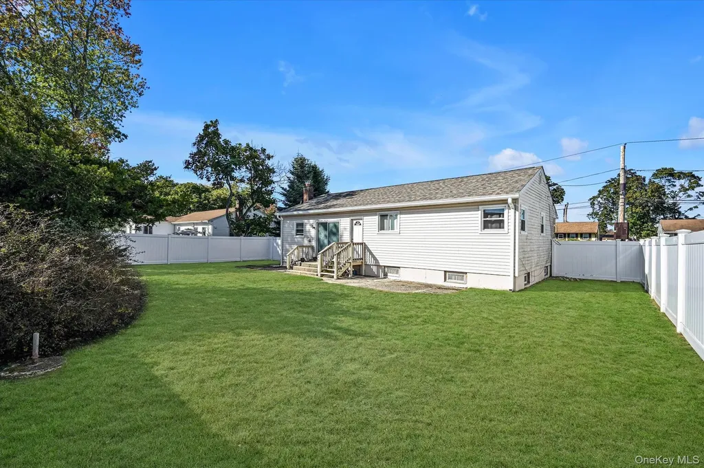 16 E Chestnut Street Central Islip NY 11722
