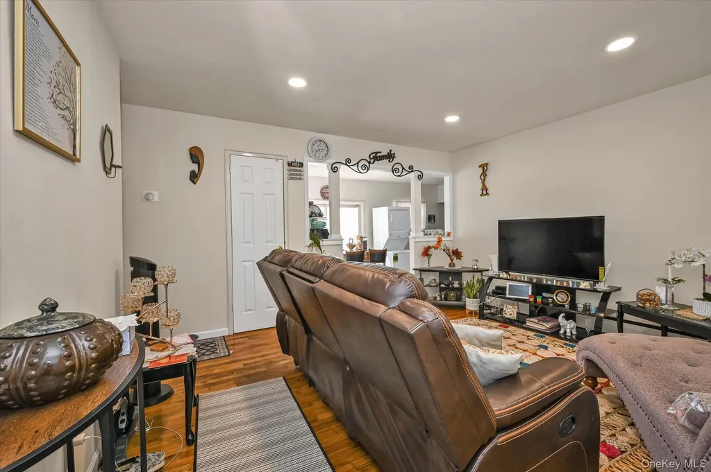 16 E Chestnut Street Central Islip NY 11722