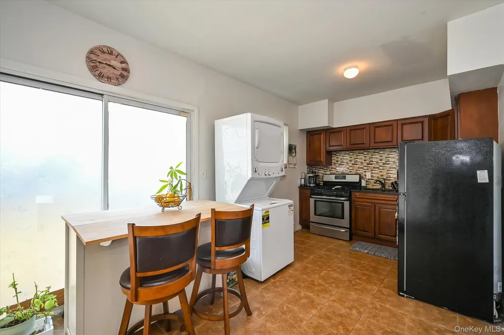 16 E Chestnut Street Central Islip NY 11722