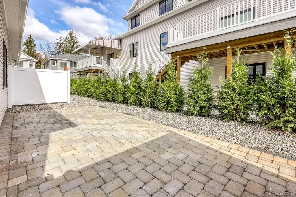 28 Silverwood Circle Suffern NY 10901