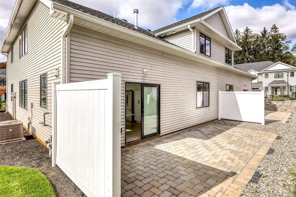 28 Silverwood Circle Suffern NY 10901