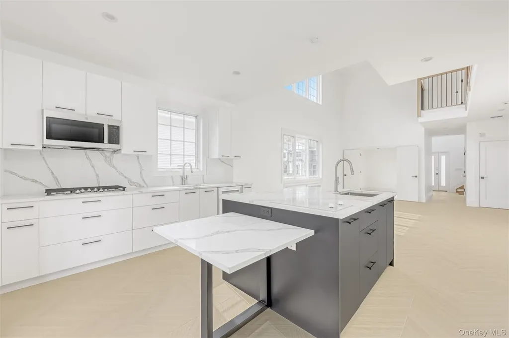 28 Silverwood Circle Suffern NY 10901