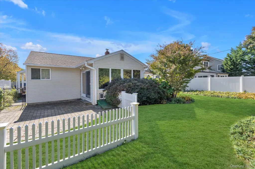 29 Adelphi Road Hicksville NY 11801