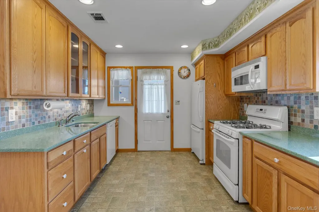 29 Adelphi Road Hicksville NY 11801