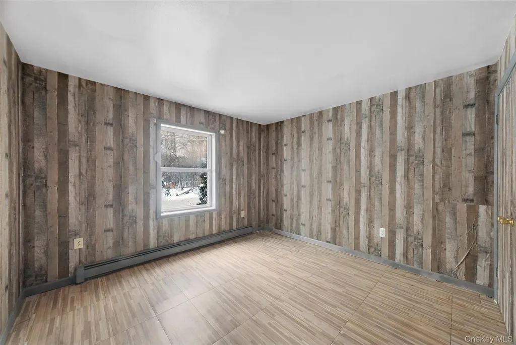 11 Park Lane Holmes NY 12531