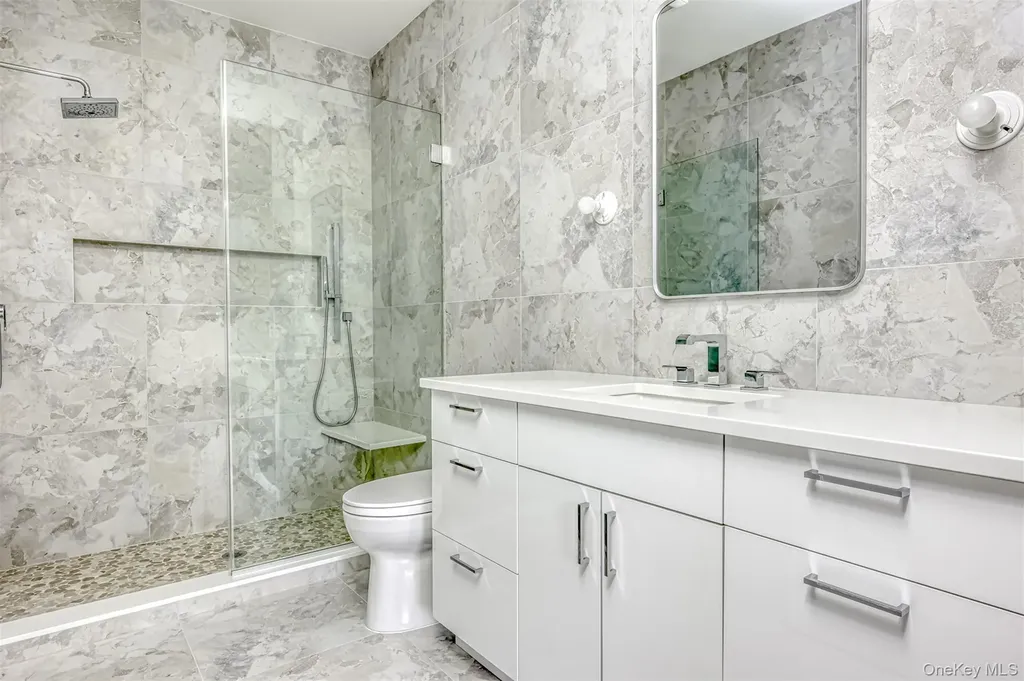 16 Silverwood Circle Suffern NY 10901
