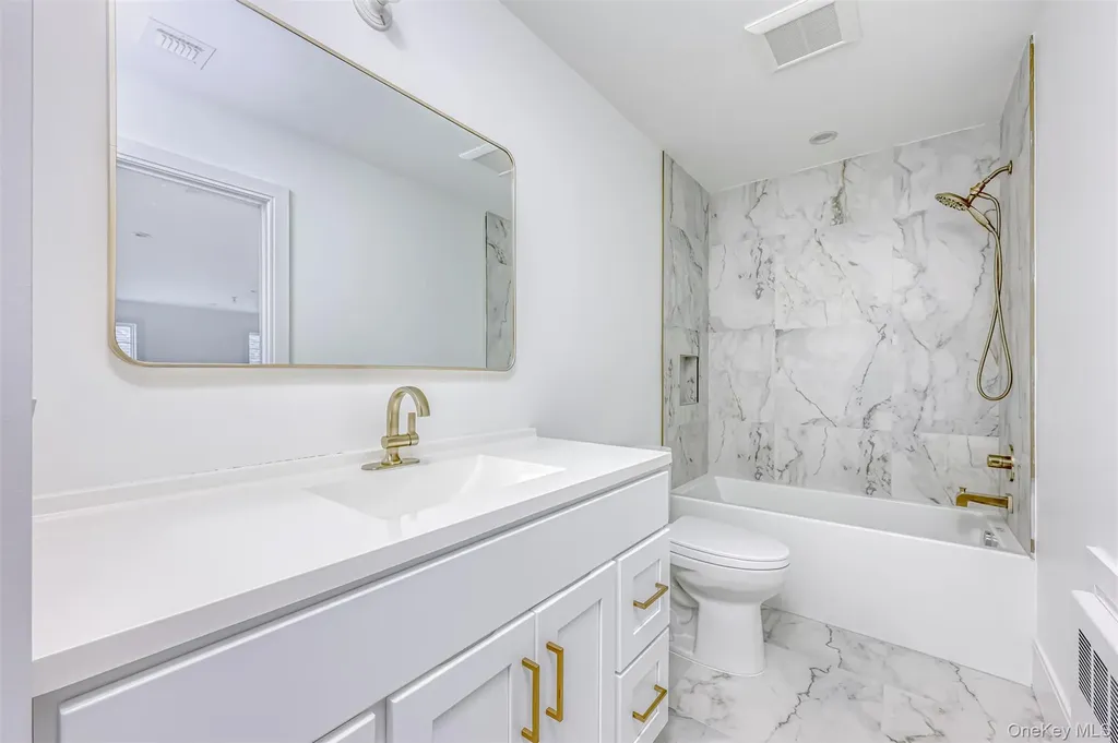 16 Silverwood Circle Suffern NY 10901
