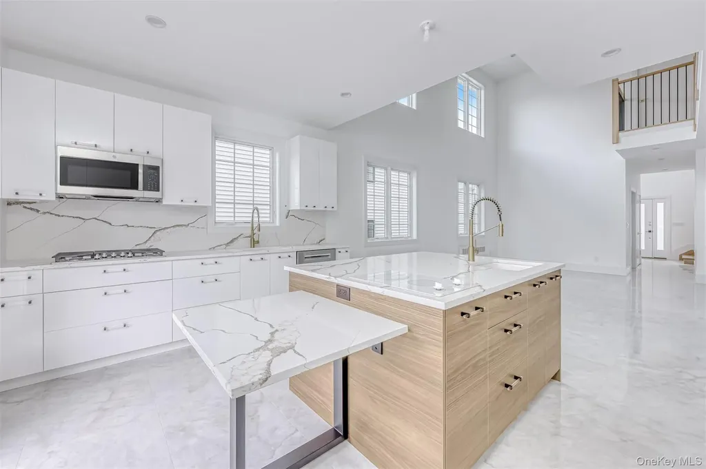 16 Silverwood Circle Suffern NY 10901