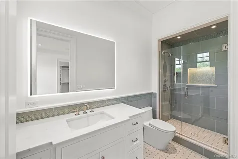 5 Michaels Way Westhampton Beach NY 11978