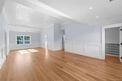 5 Michaels Way Westhampton Beach NY 11978