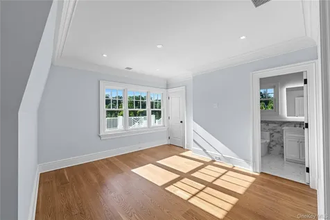 5 Michaels Way Westhampton Beach NY 11978