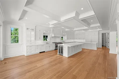 5 Michaels Way Westhampton Beach NY 11978