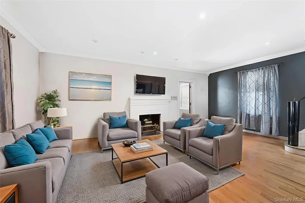 208-17 100th Avenue Queens Village NY 11429
