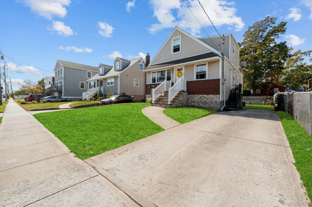 310 Miller Avenue Freeport NY 11520