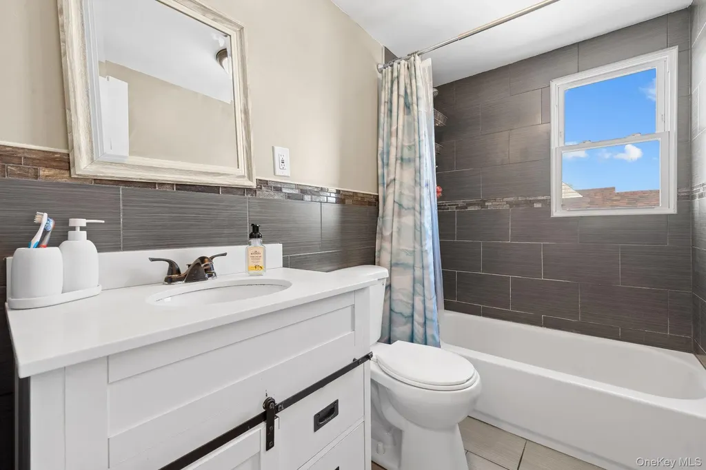 310 Miller Avenue Freeport NY 11520