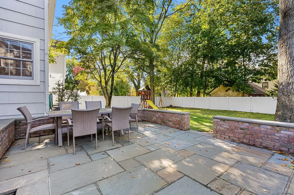 14 Wakefield Road Scarsdale NY 10583