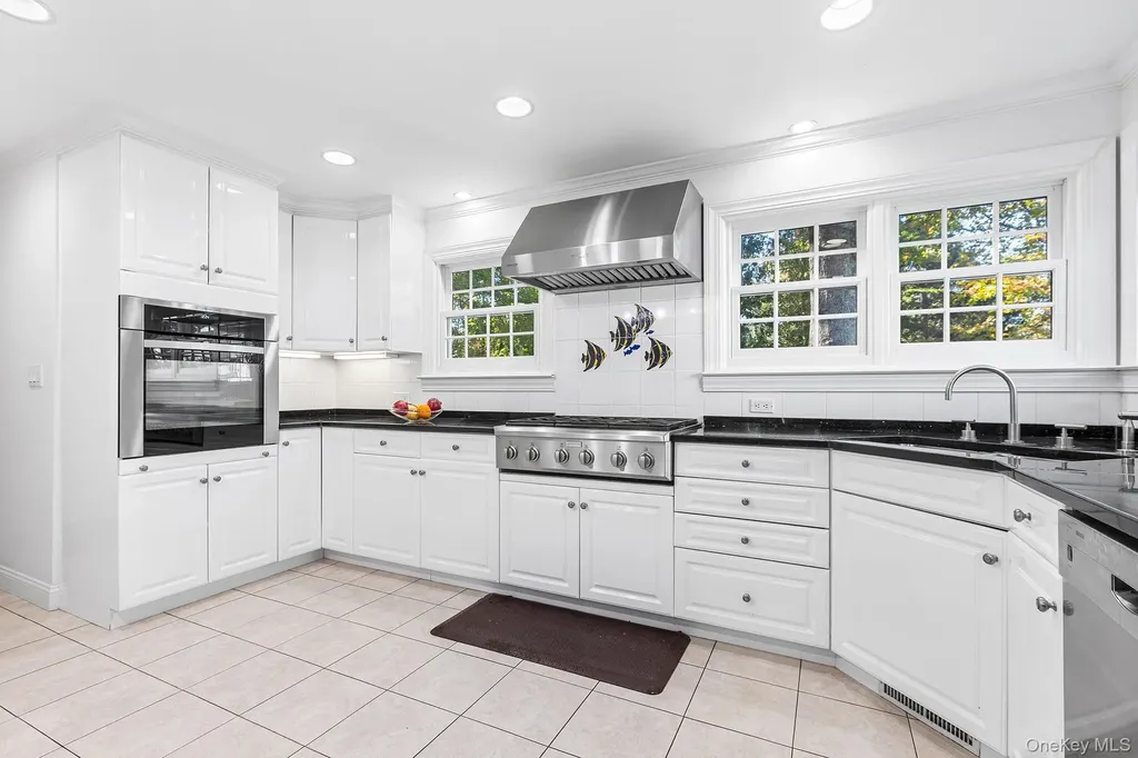 14 Wakefield Road Scarsdale NY 10583