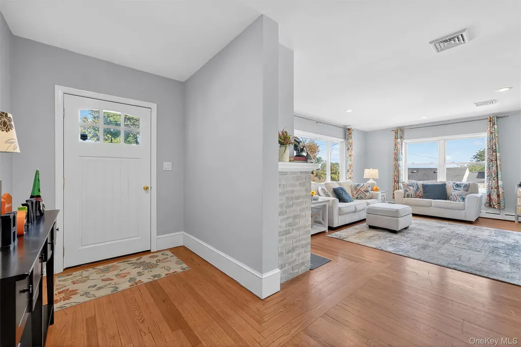 22 Echo Lane Newburgh NY 12550