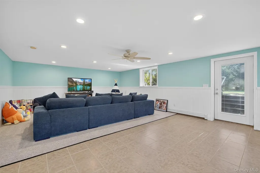 22 Echo Lane Newburgh NY 12550