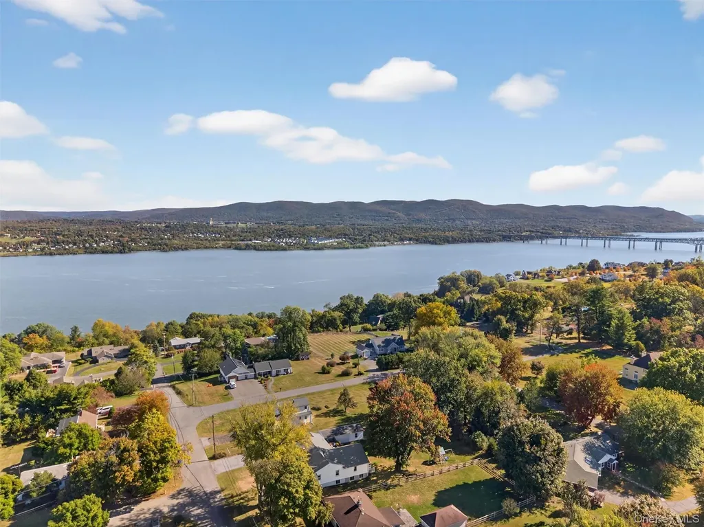 22 Echo Lane Newburgh NY 12550