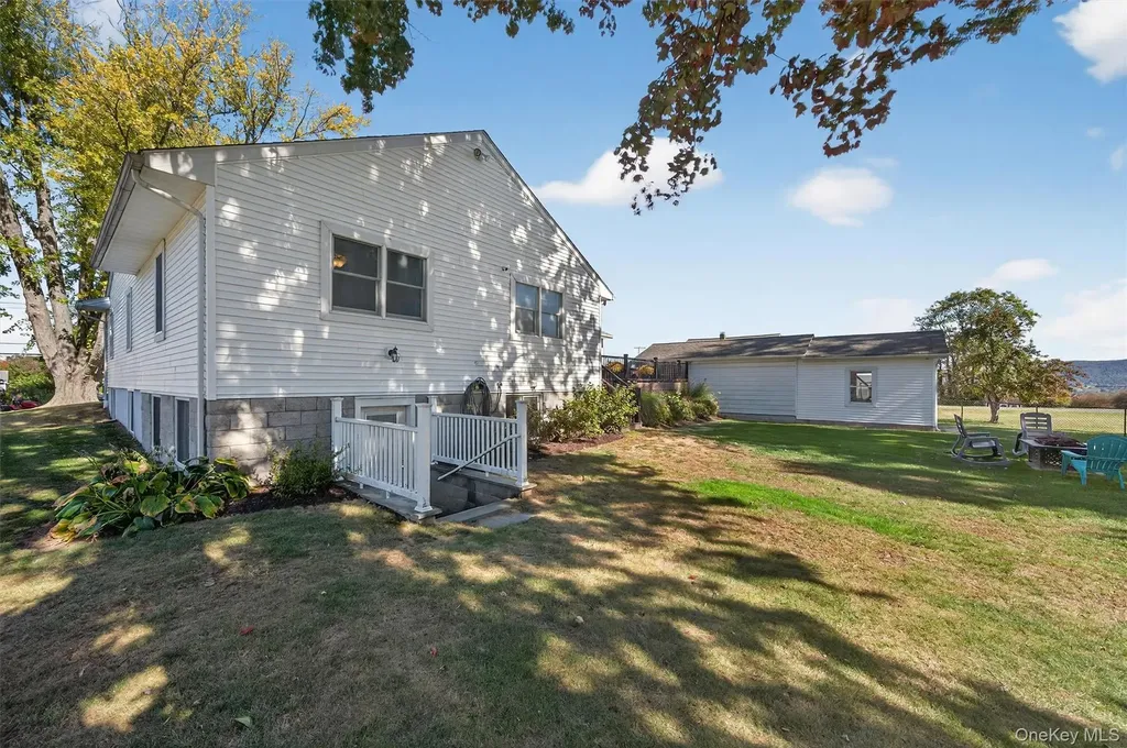 22 Echo Lane Newburgh NY 12550