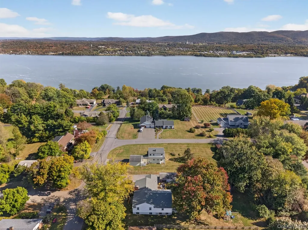 22 Echo Lane Newburgh NY 12550