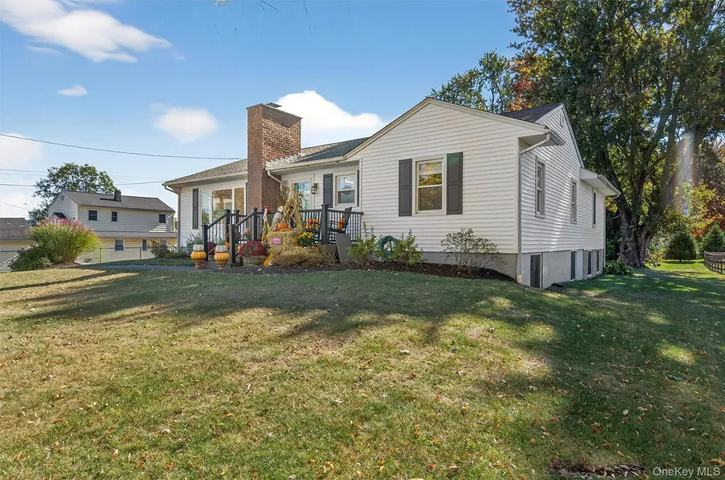 22 Echo Lane Newburgh NY 12550