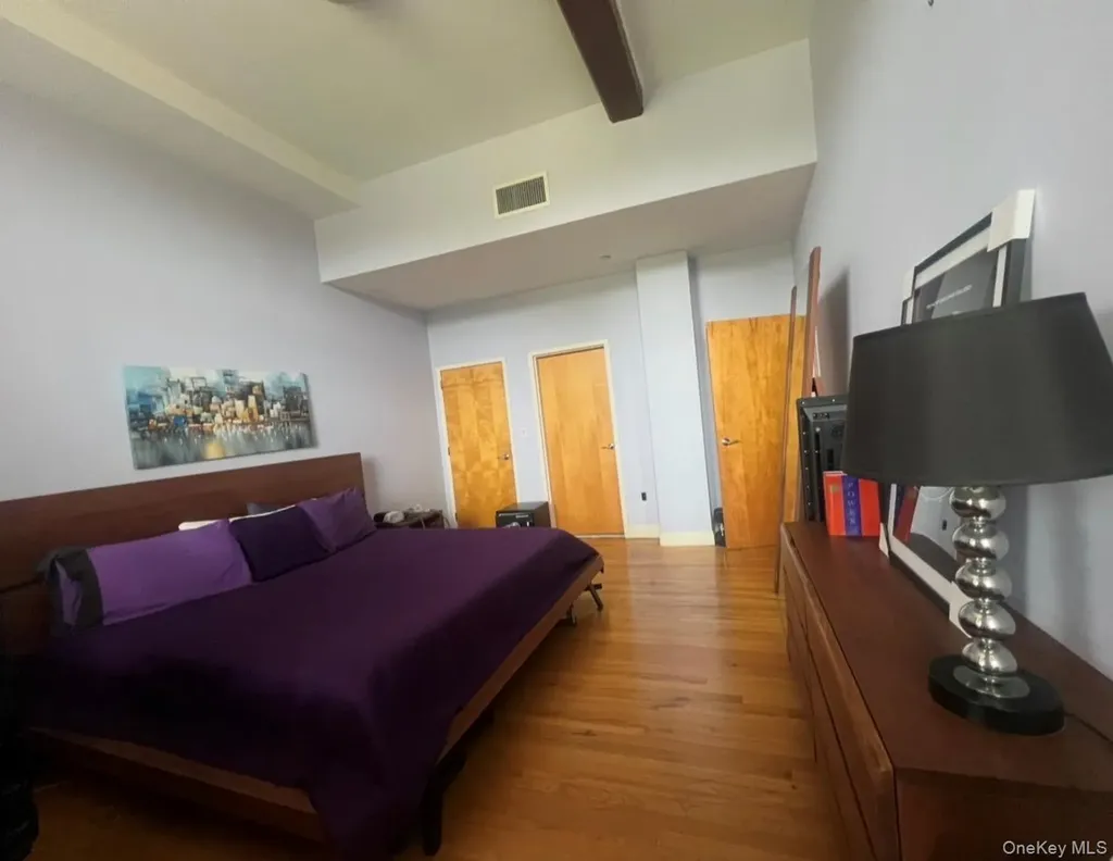 76-18 69th Place Glendale NY 11385