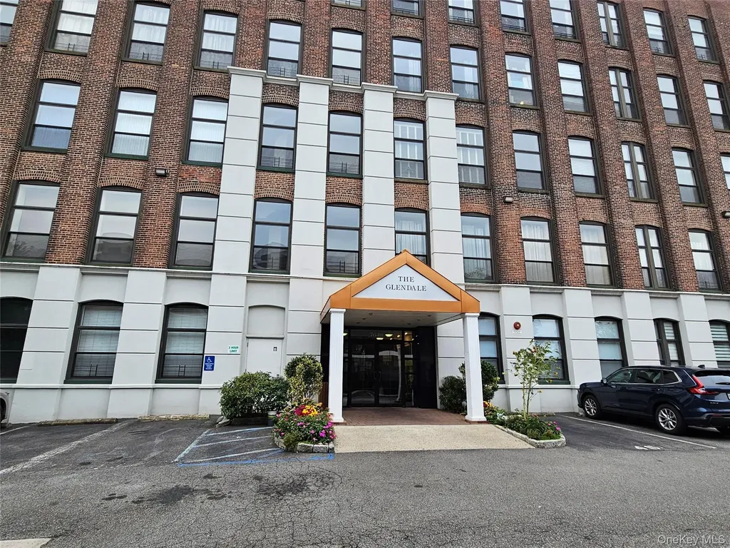 76-18 69th Place Glendale NY 11385