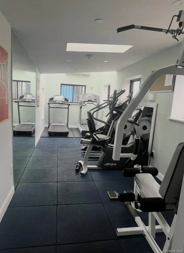 76-18 69th Place Glendale NY 11385
